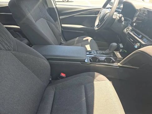 Used 2025 Toyota Camry LE FWD image 13