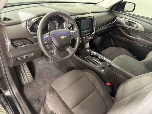 Used 2019 Chevrolet Traverse LS image 4