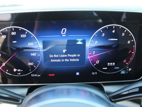 Used 2025 Mercedes-Benz GLC 300 image 19