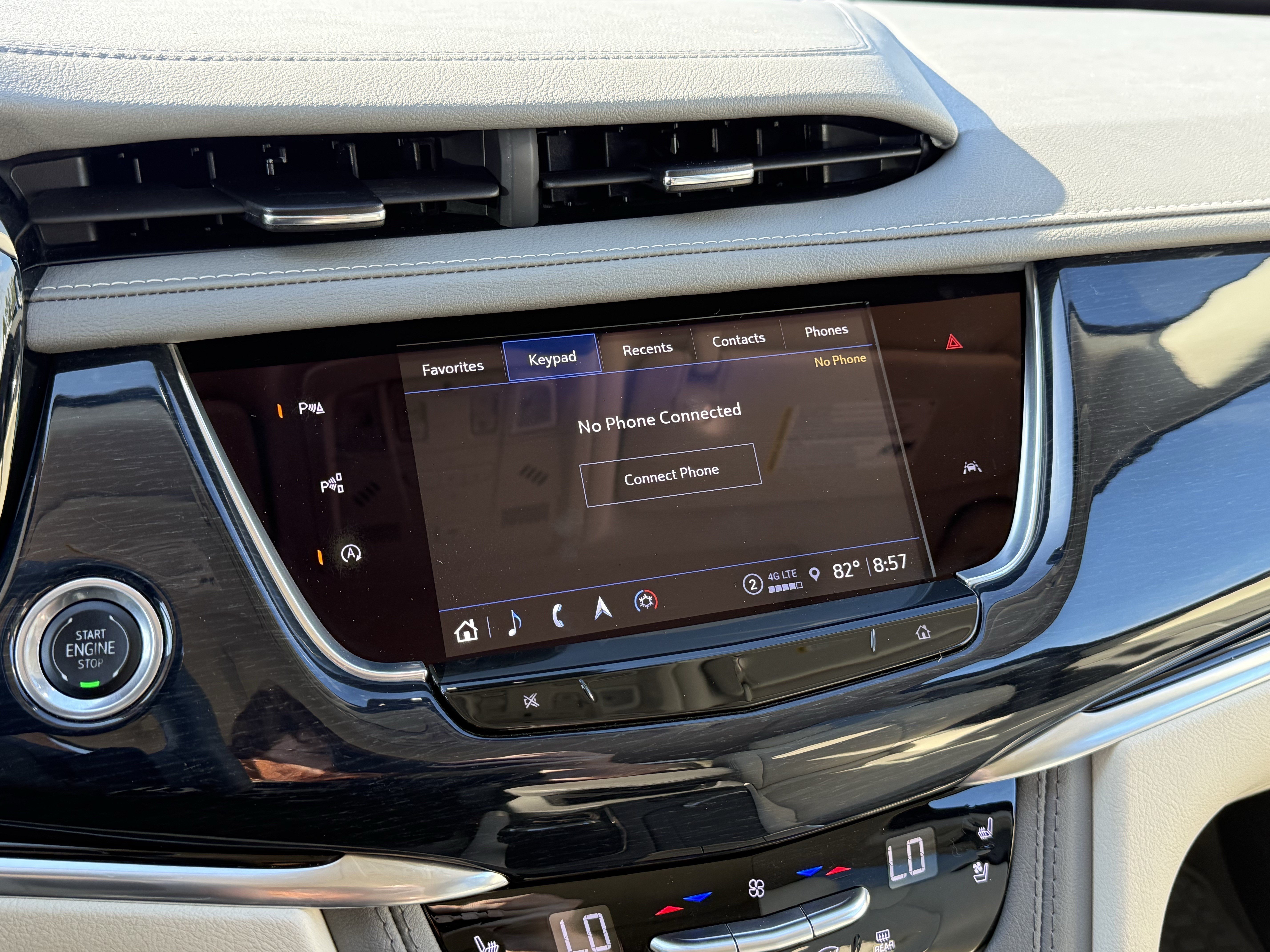 Used 2025 Cadillac XT6 Premium Luxury w/ Technology Package FWD image 25
