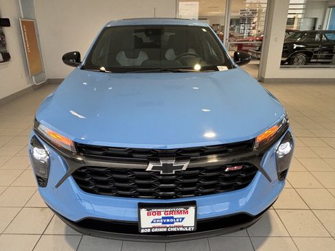 Used 2024 Chevrolet Trax RS w/ Sunroof Package FWD image 7