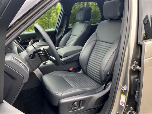 Certified 2025 Land Rover Discovery Dynamic SE AWD/4WD image 7