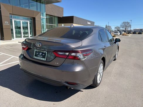 Used 2024 Toyota Camry LE image 5