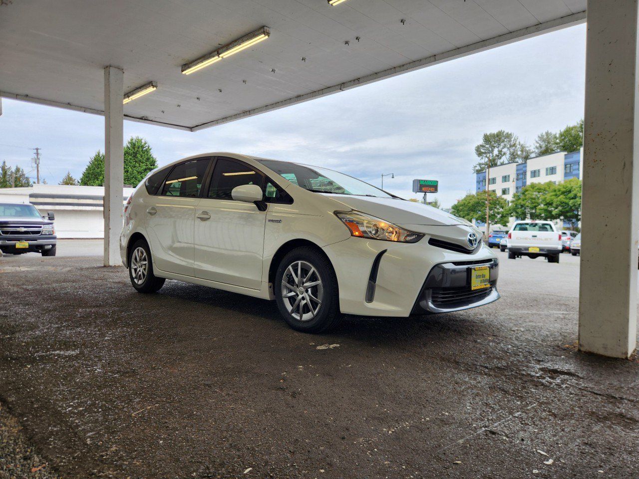Used 2015 Toyota Prius V Four FWD image 7