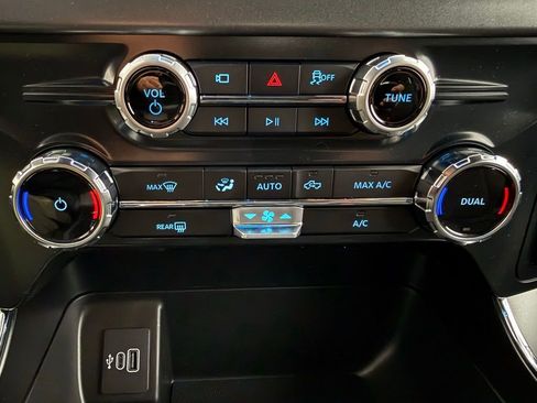 New 2026 Ford F150 XLT w/ XLT Black Appearance Package image 38