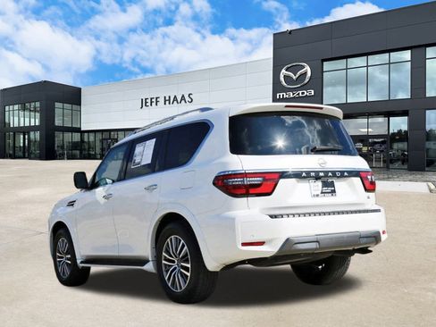 Used 2024 Nissan Armada SL image 2