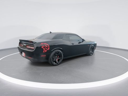 Used 2022 Dodge Challenger SRT Hellcat w/ Plus Package image 8