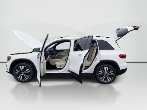 New 2026 Mercedes-Benz GLB 250 4MATIC image 10