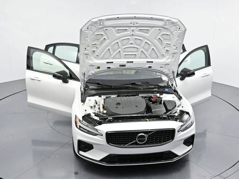 Used 2025 Volvo S60 B5 Plus w/ Protection Package Premier image 44