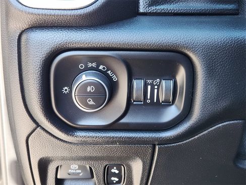 Certified 2019 RAM 1500 Laramie image 25