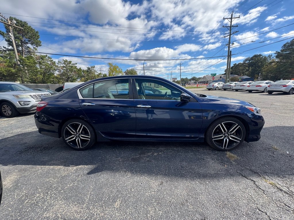 Used 2016 Honda Accord Sport image 4
