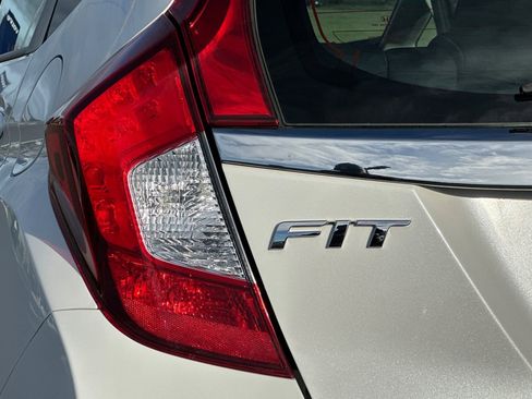 Used 2019 Honda Fit EX image 31