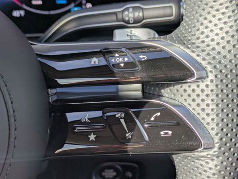 Used 2024 Mercedes-Benz GLS 450 4MATIC image 16