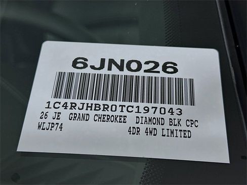 New 2026 Jeep Grand Cherokee Limited image 18