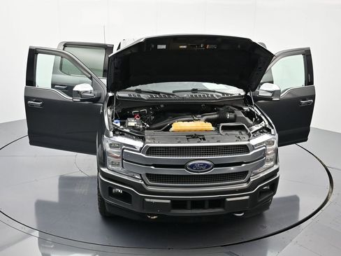 Used 2018 Ford F150 Platinum w/ Equipment Group 701A Luxury image 45