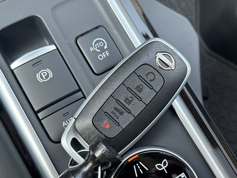 New 2026 Nissan Pathfinder Platinum AWD/4WD image 40