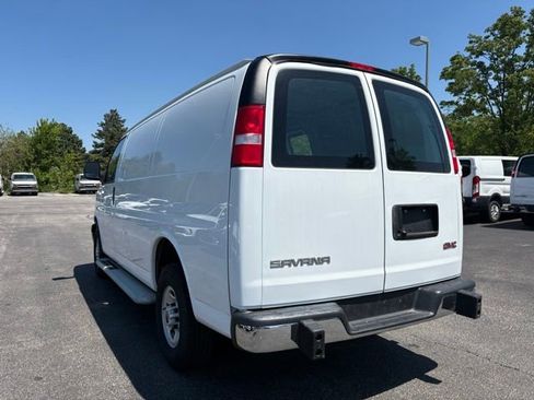 Used 2024 GMC Savana 2500 w/ Driver Convenience Package RWD image 3