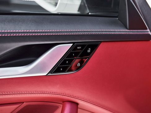 Used 2021 Porsche 911 Turbo S image 30