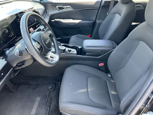 Used 2023 Kia Sportage LX AWD/4WD image 17