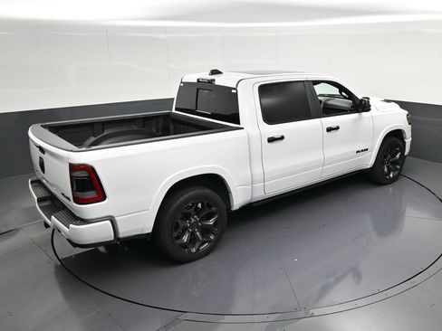 Used 2024 RAM 1500 Limited AWD/4WD image 18