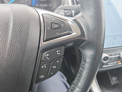 Used 2024 Ford Edge SEL image 16