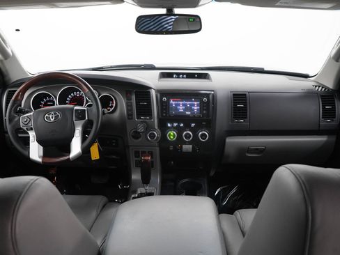 Used 2016 Toyota Sequoia Platinum AWD/4WD image 15