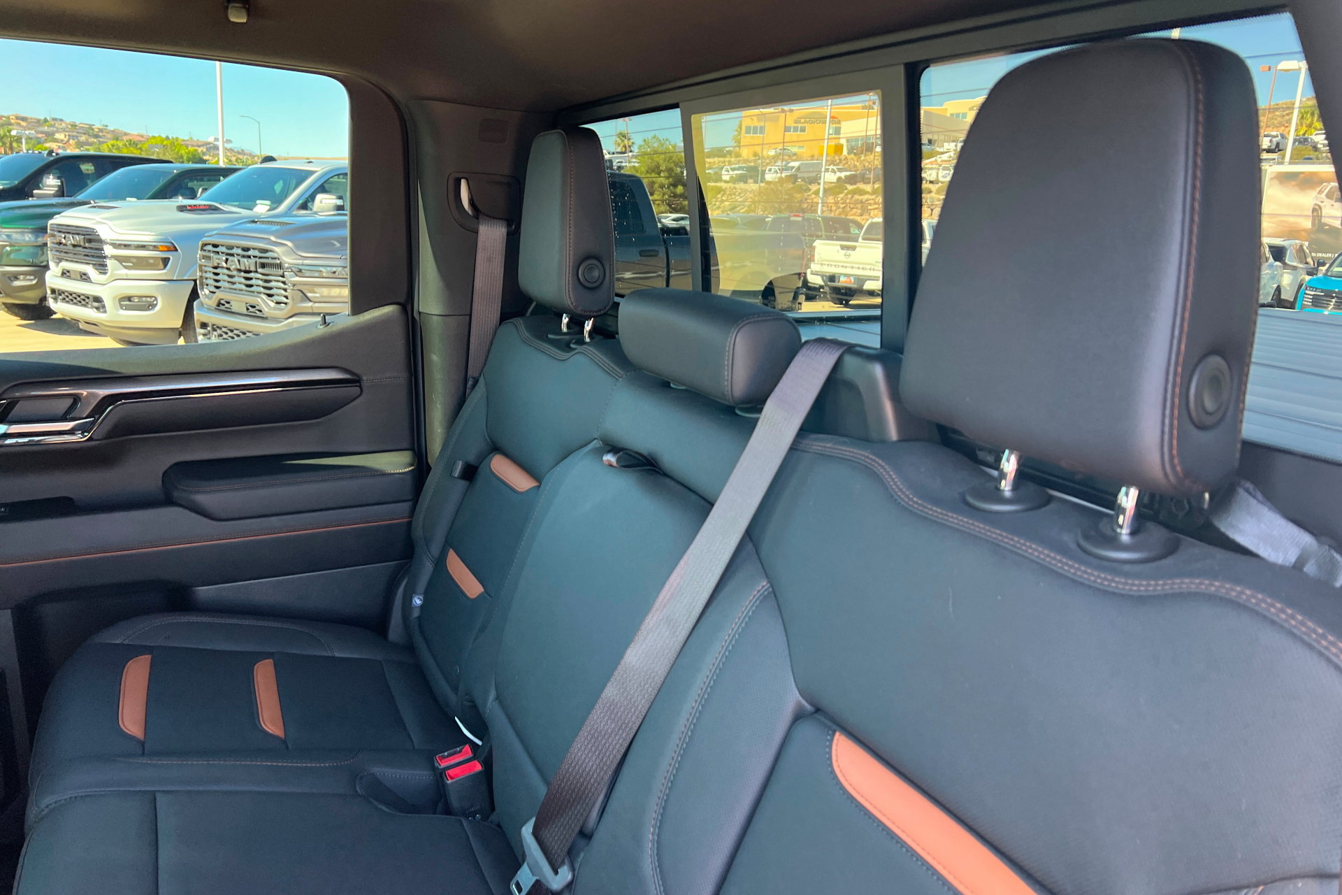 Used 2023 GMC Sierra 1500 AT4 w/ AT4 Premium Package AWD/4WD image 21