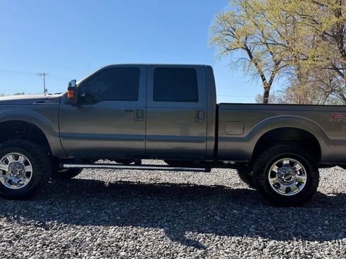 Used 2013 Ford F250 Lariat w/ Lariat Ultimate Pkg image 4