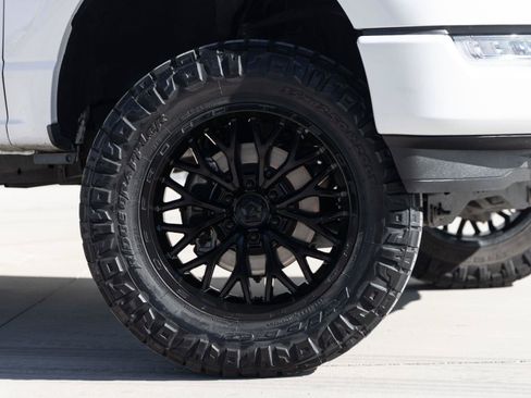 Used 2021 Ford F150 Lariat w/ Equipment Group 502A High AWD/4WD image 8