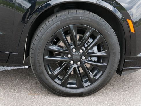 Certified 2024 Cadillac XT6 Premium Luxury w/ LPO, Floor Liner Package AWD/4WD image 15