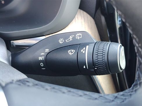 New 2026 Volvo XC60 B5 Plus w/ Climate Package image 17