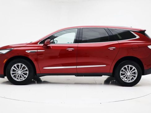 Used 2024 Buick Enclave Premium image 7