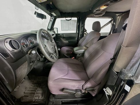 Used 2013 Jeep Wrangler Sport image 13