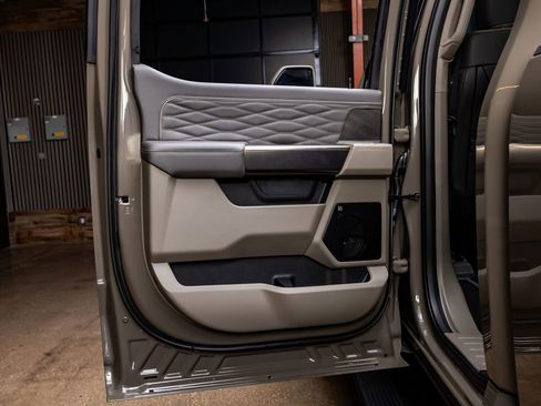 Used 2026 Ford F450 Platinum w/ Platinum Plus Package image 38