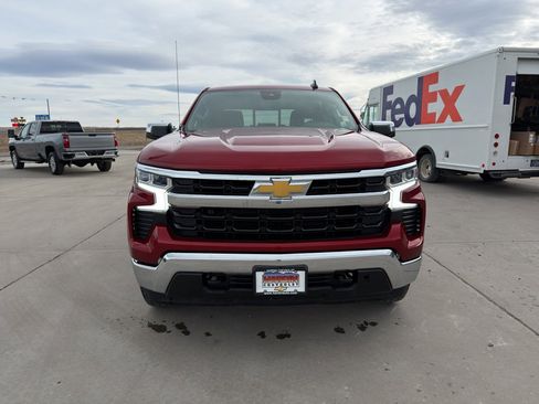 Used 2024 Chevrolet Silverado 1500 LT image 8