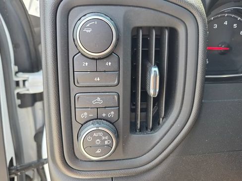 Used 2021 Chevrolet Silverado 2500 Custom w/ Custom Value Package AWD/4WD image 25