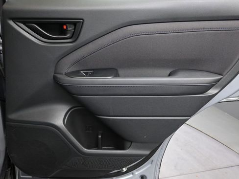 Certified 2025 Subaru Forester Premium AWD/4WD image 14