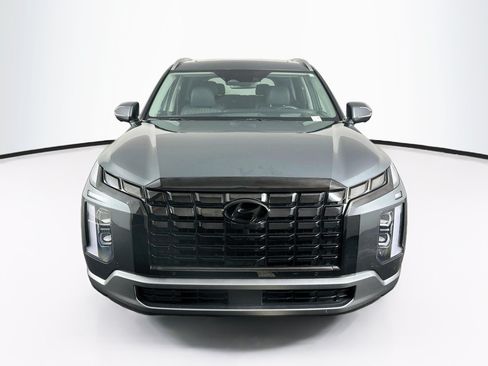 Used 2023 Hyundai Palisade Limited FWD image 2