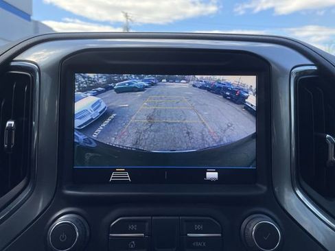 Used 2022 Chevrolet Silverado 1500 LT image 17