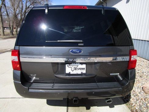 Used 2017 Ford Expedition EL XLT w/ Equipment Group 202A image 6