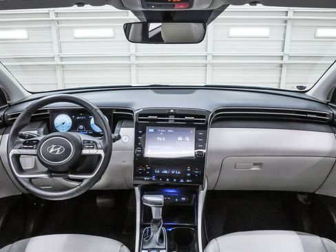 Certified 2022 Hyundai Tucson SEL w/ Convenience + Premium Package AWD/4WD image 15