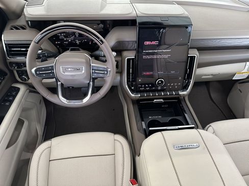 New 2026 GMC Yukon XL Denali w/ Denali Reserve Package AWD/4WD image 16