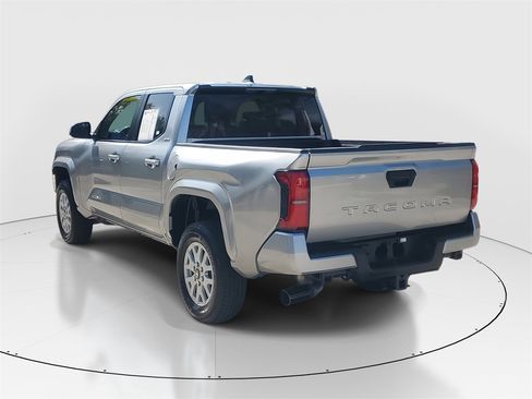 Certified 2024 Toyota Tacoma SR5 image 5
