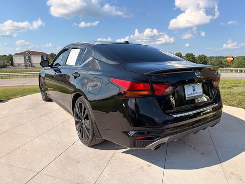 Used 2022 Nissan Altima 2.5 SR w/ Midnight Edition Package FWD image 7