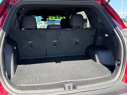 Used 2025 Chevrolet Equinox LT FWD image 13