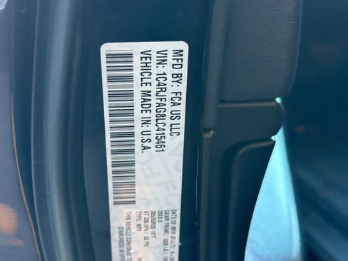 Used 2020 Jeep Grand Cherokee Altitude AWD/4WD image 34