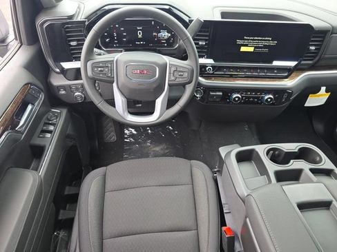 New 2026 GMC Sierra 1500 SLE AWD/4WD image 3