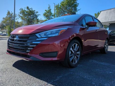 Used 2025 Nissan Versa SV image 8