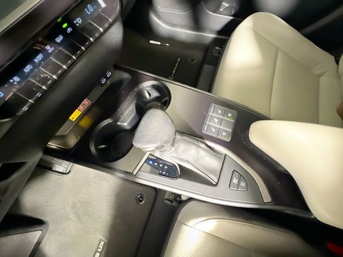 Used 2023 Lexus UX 250h FWD w/ Accessory Package (Z2) image 25
