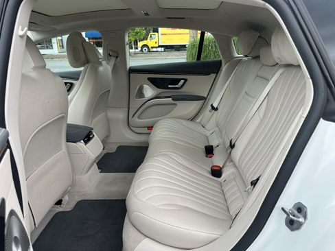 Used 2022 Mercedes-Benz EQS 450+ Sedan image 23